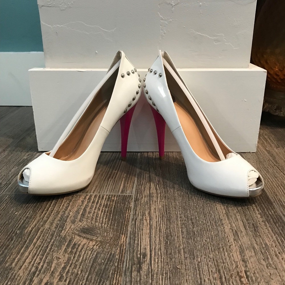 NEW! DMSX Donald j Pliner Latoya peep toe pumps!